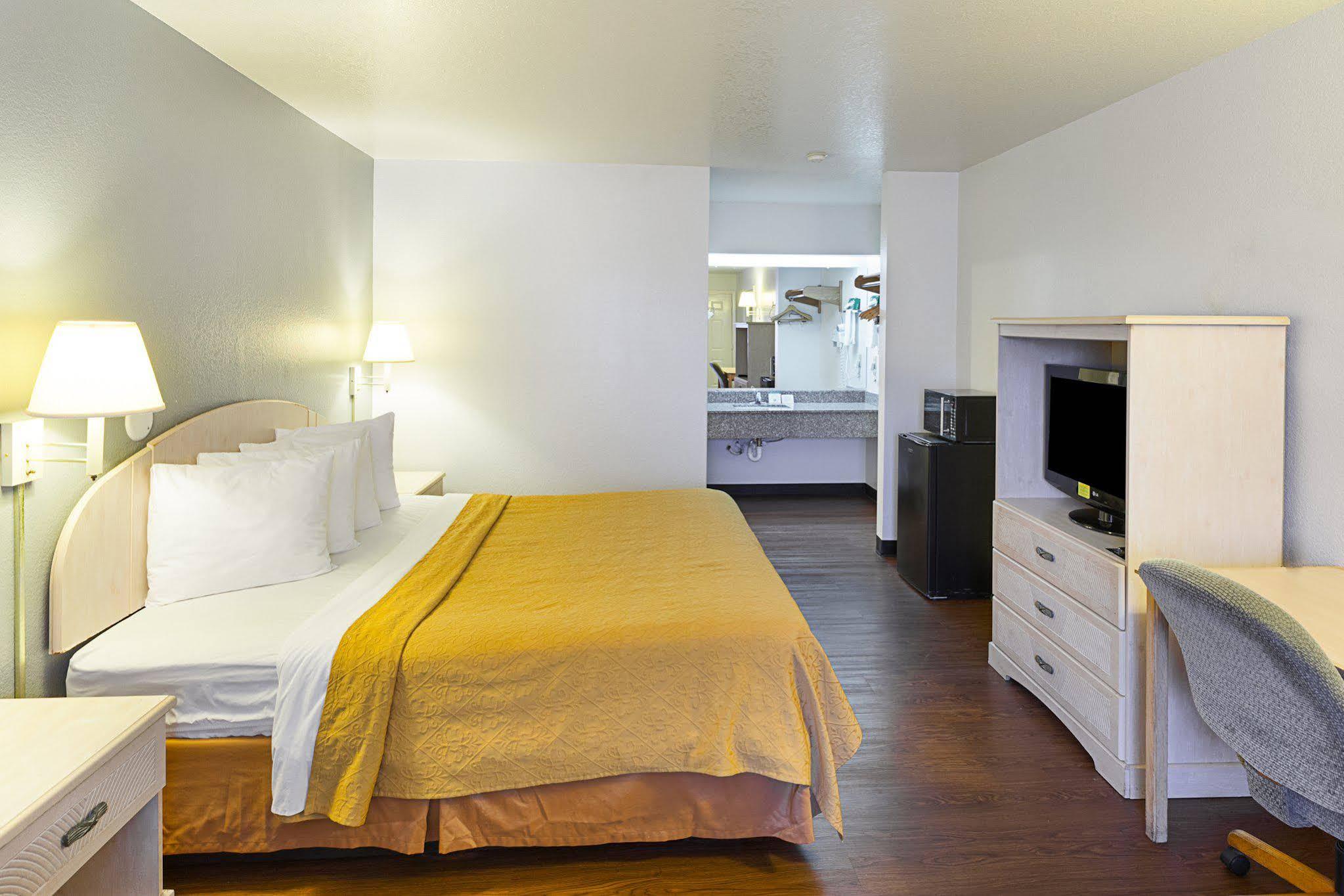 Econo Lodge Downtown South San Antonio Buitenkant foto