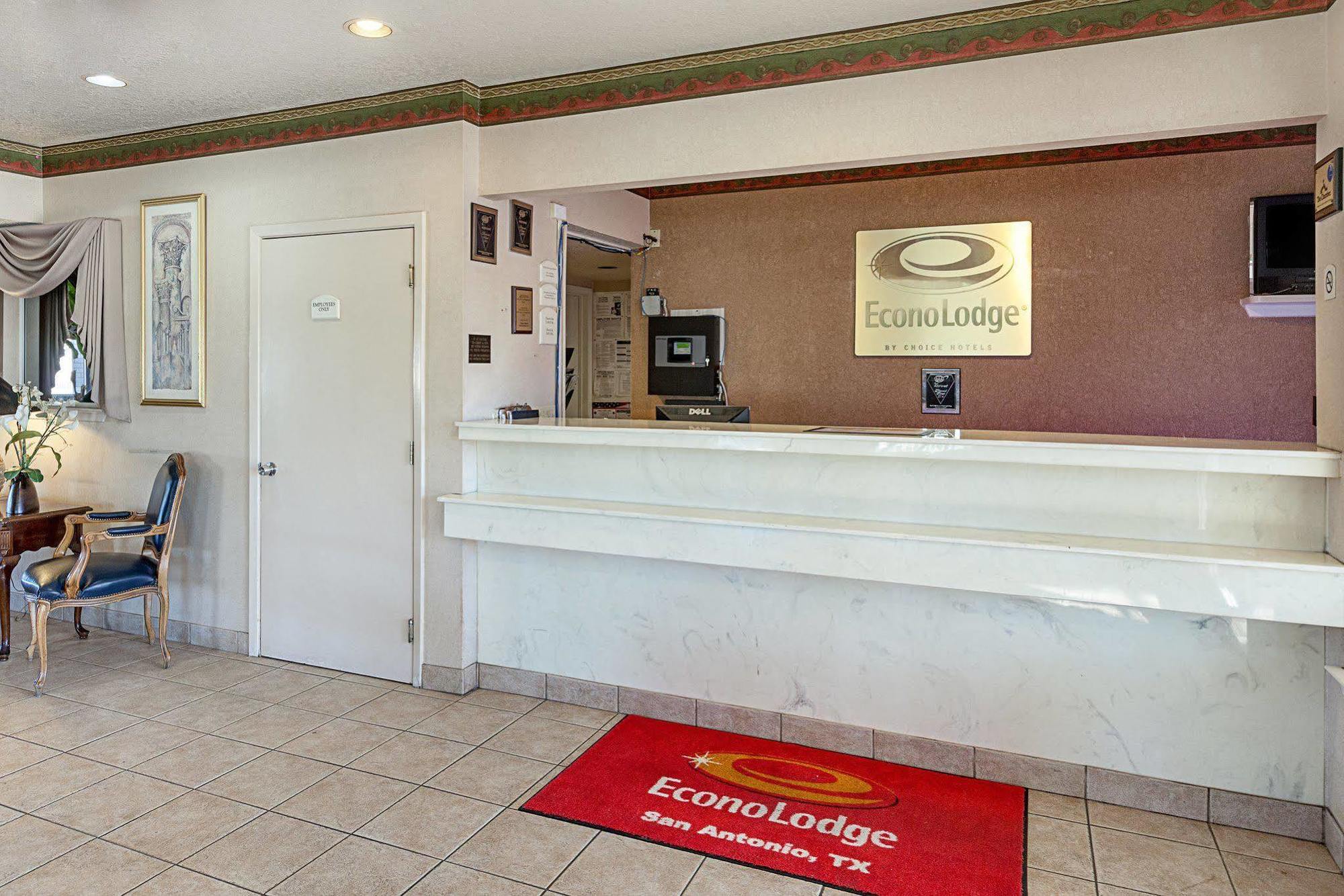 Econo Lodge Downtown South San Antonio Buitenkant foto